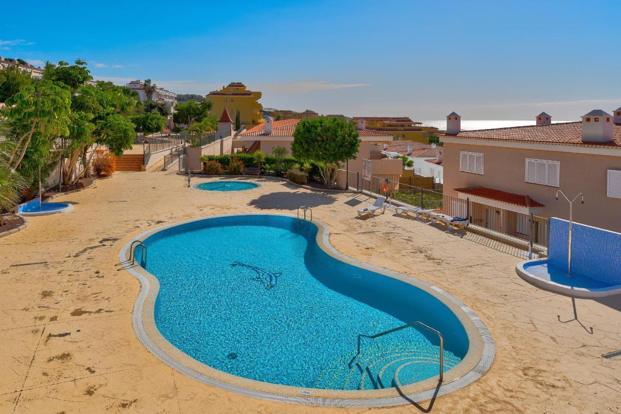 Modern Apartment With Large Terrasse, Bbq, Fast Wifi, 2 Pools Puerto de Santiago  Esterno foto